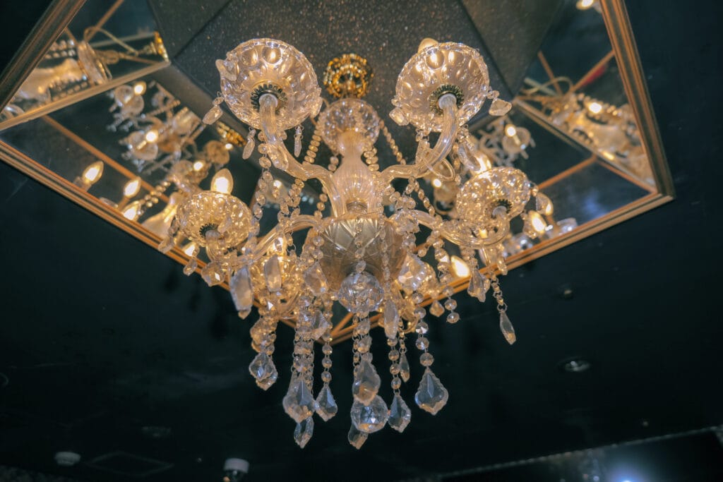 洗練された空間と透明な料金システムで迎える「安心の一夜」